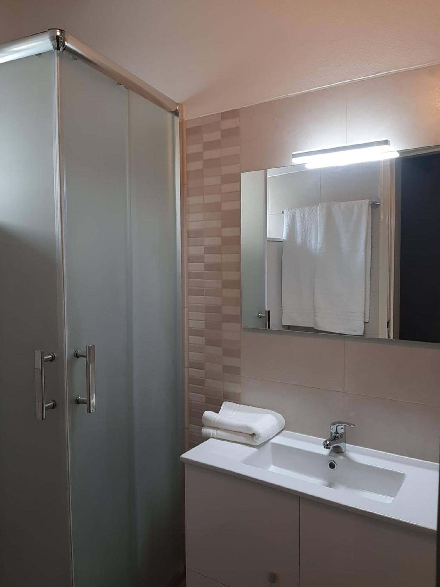 サンティアゴ・ド・カセーンAlojamento Ferreira - Apartamento Cアパートメント エクステリア 写真